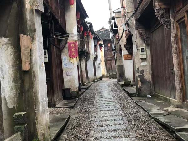上海找律師事務所律師咨詢房產證辦不下來怎么辦