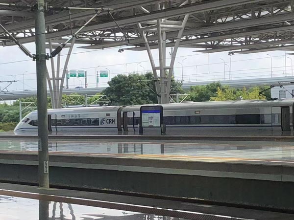 上海合同法律師解析解除合同的劃定和限定