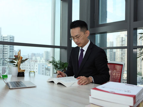 上海專業商標律師談網上名人奶茶店花1億打假